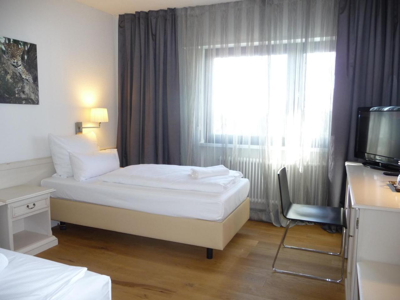 Hotel Restaurant Felderbock Nußloch Dış mekan fotoğraf